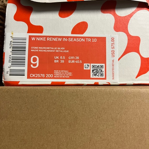 NIB! Nike Renew In-Season TR 10 Training Sneakers 9 Stone Mauve Metallic Silver - Picture 10 of 10